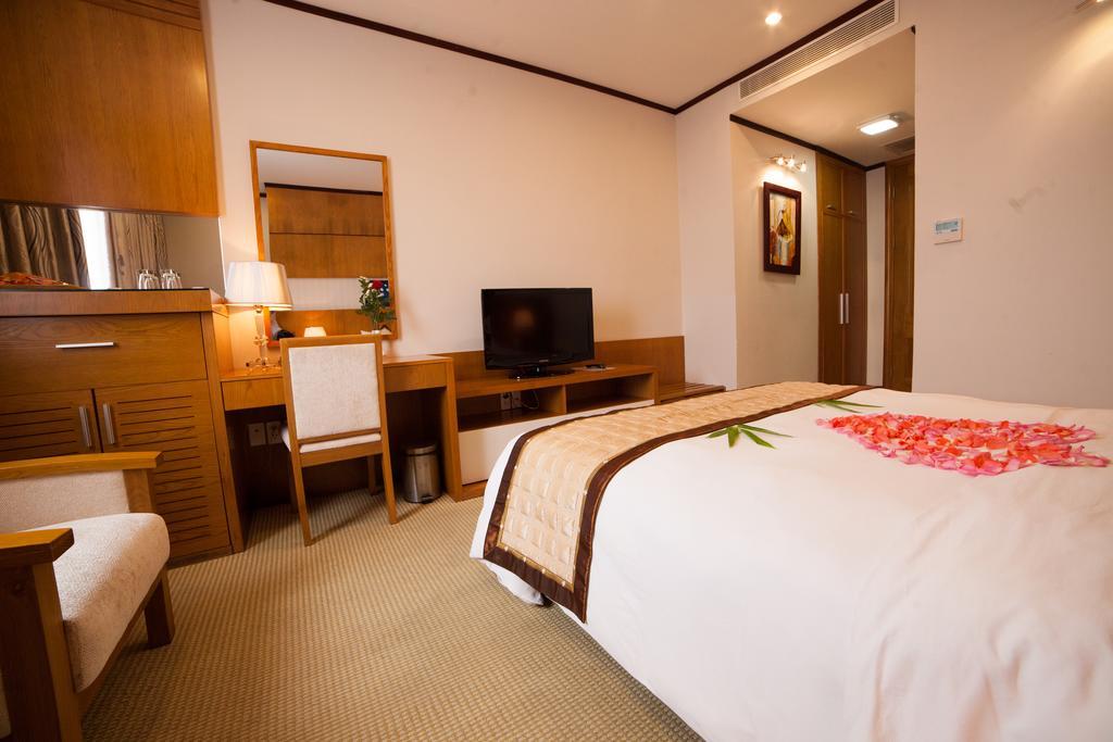 Danang Petro Hotel Exteriör bild